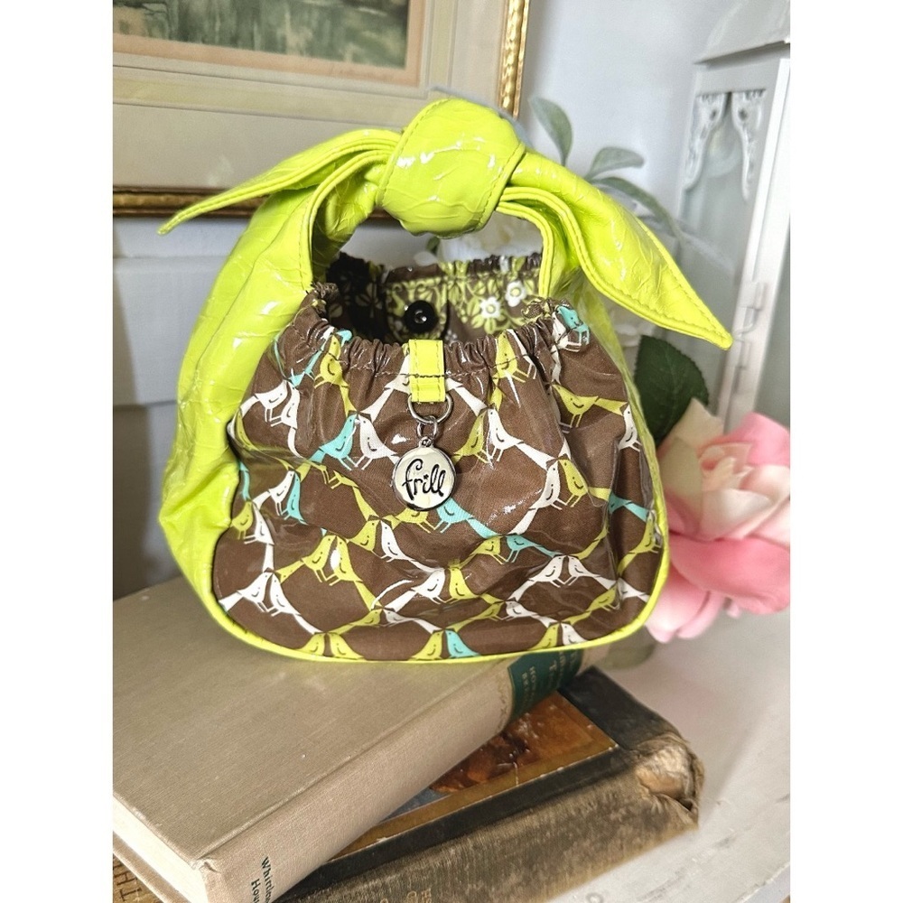 Vera Bradley Frill Tippy Tie Small Purse "Sittin in a tree" pattern